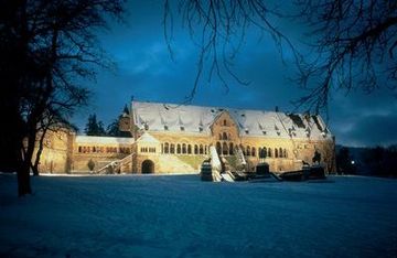 Goslar : vue sur le Palais Impérial (Kaiserpfalz) en hiver